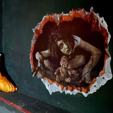 Scary Hostel 第比利斯 外观 照片