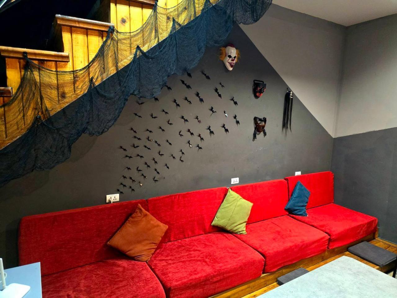 Scary Hostel 第比利斯 外观 照片